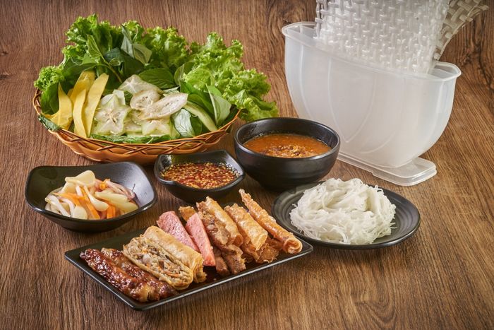 10 quán Nem Nướng Quận 5 ngon ăn là ghiền Sài Gòn Hồ Chí Minh (6)