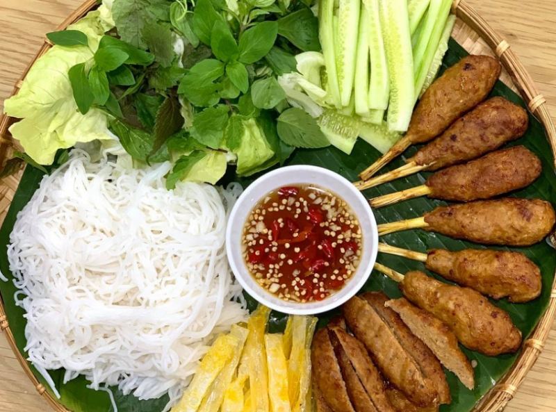 10 quán Nem Nướng Quận Phú Nhuận ngon nhiều khuyến mãi Sài Gòn Hồ Chí Minh (3)